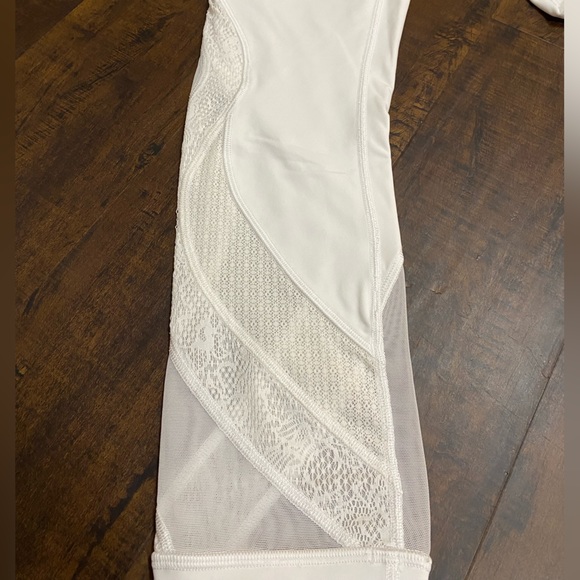 Lululemon wunder under white crop lace leggings - Picture 6 of 13